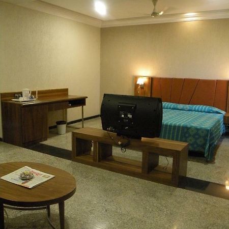 Nasiklub Hotel Luaran gambar