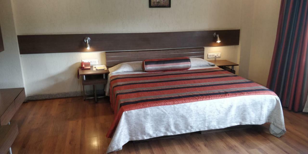 Nasiklub Hotel Luaran gambar