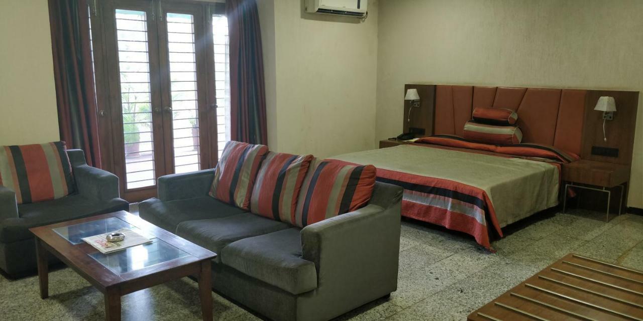 Nasiklub Hotel Luaran gambar